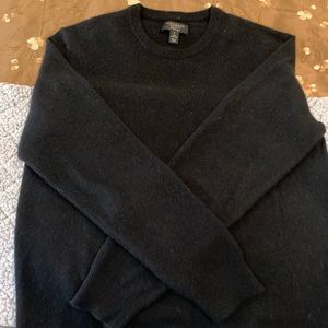 Macy’s Club Room 100% Cashmere Black Crew Neck Sweater, size Small